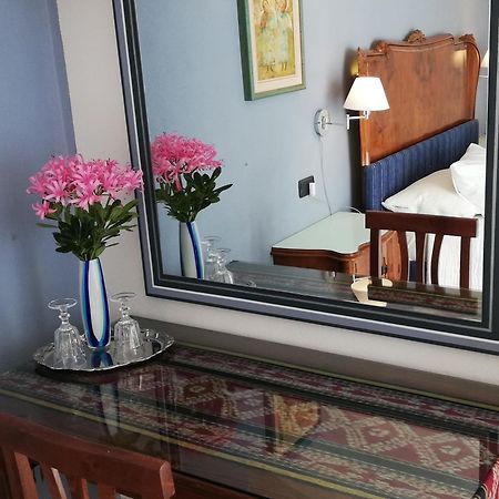 La Collina Since 2008 No Smoking B&B Varese Eksteriør bilde